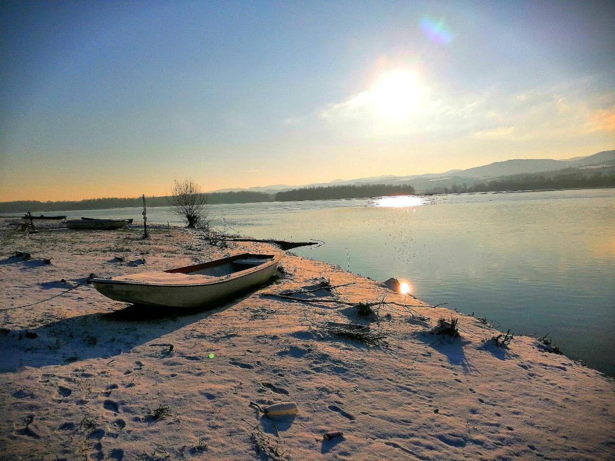 Вилла Danube Fairy Futog Экстерьер фото