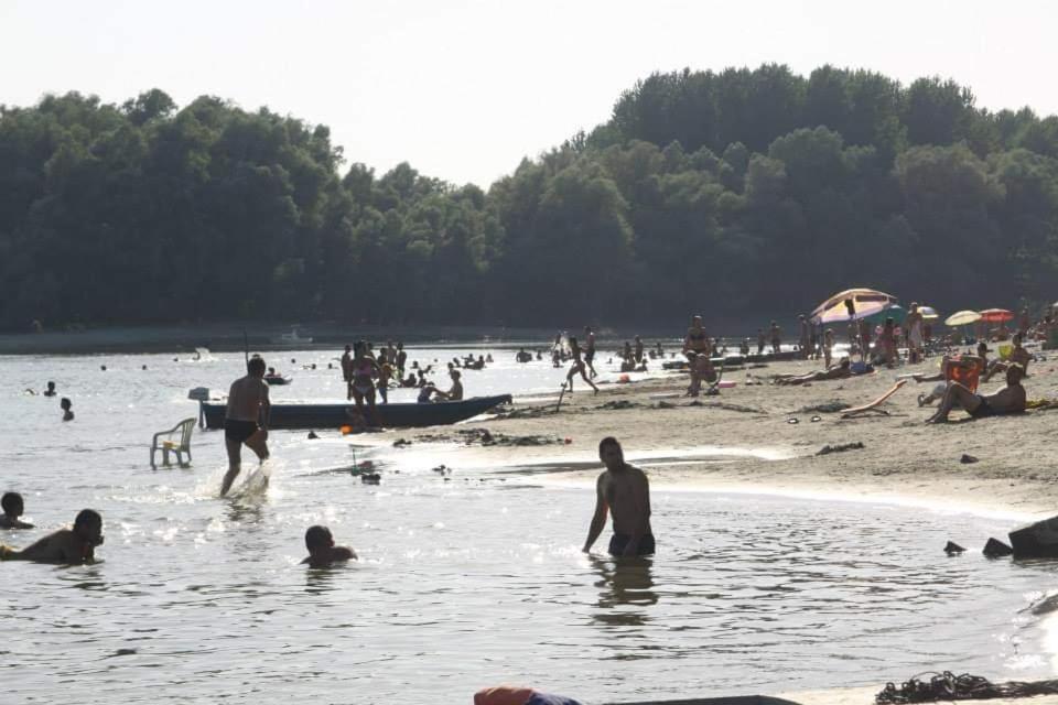 Вилла Danube Fairy Futog Экстерьер фото