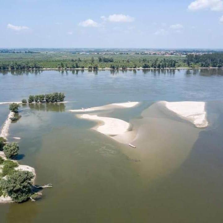 Вилла Danube Fairy Futog Экстерьер фото