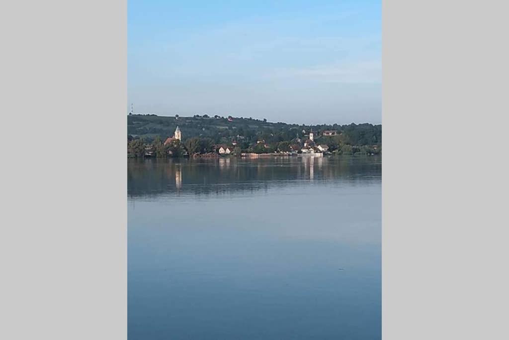 Вилла Danube Fairy Futog Экстерьер фото
